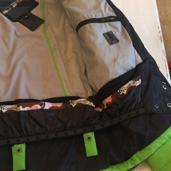 Rossignol ski/snowboarding jacket - Picture 4 of 8